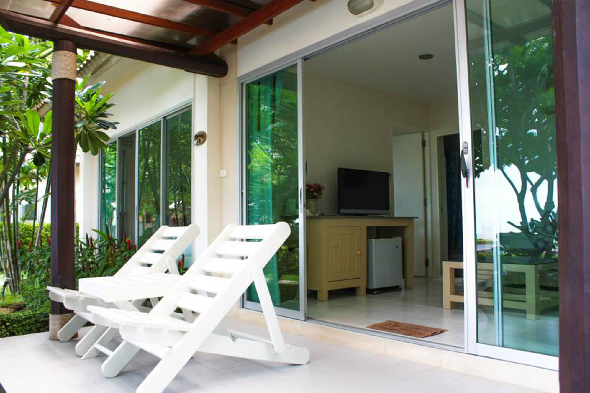 Chez Nous Boutique Resort Haad Chao Samran Dış mekan fotoğraf