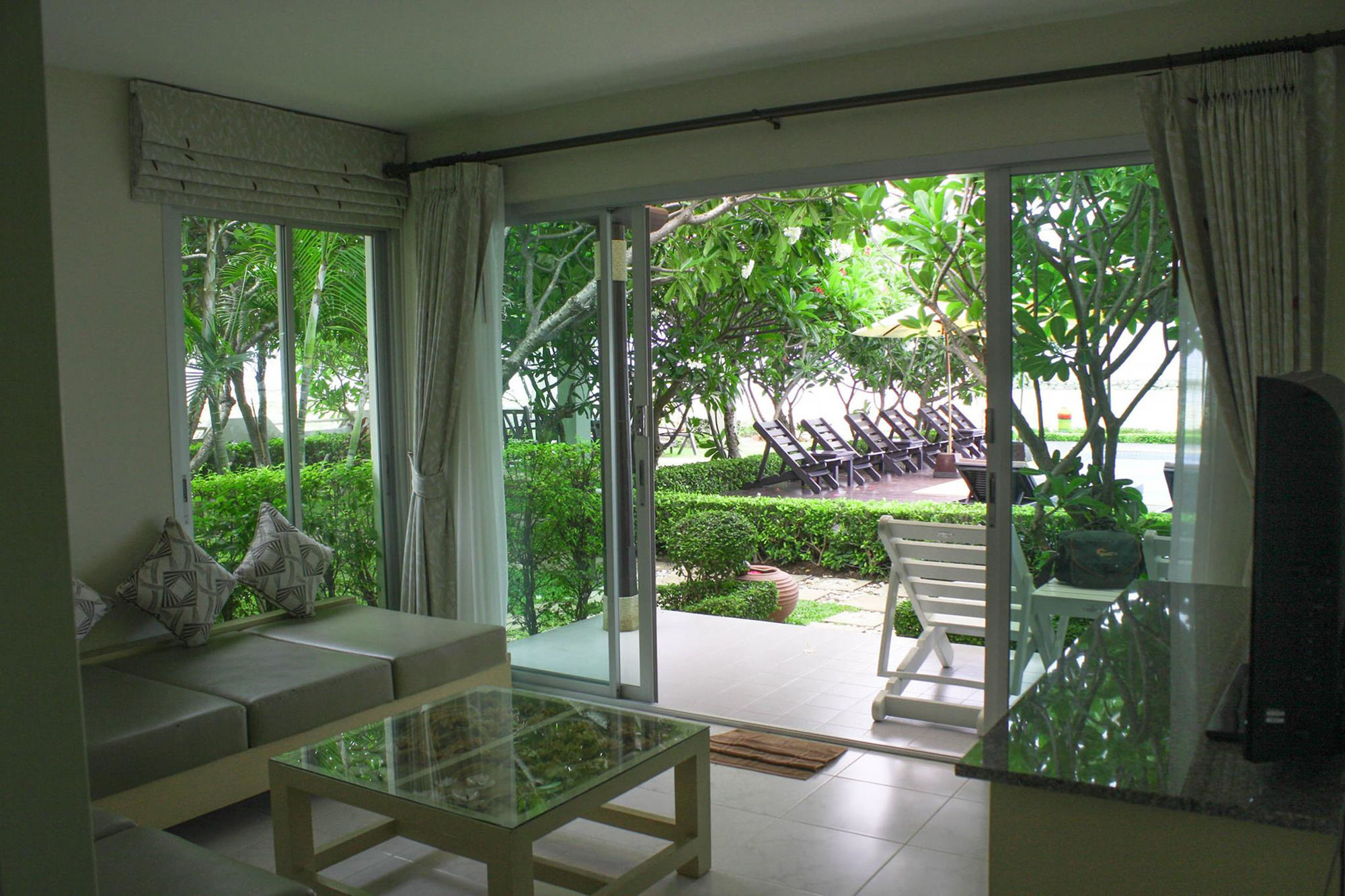 Chez Nous Boutique Resort Haad Chao Samran Dış mekan fotoğraf