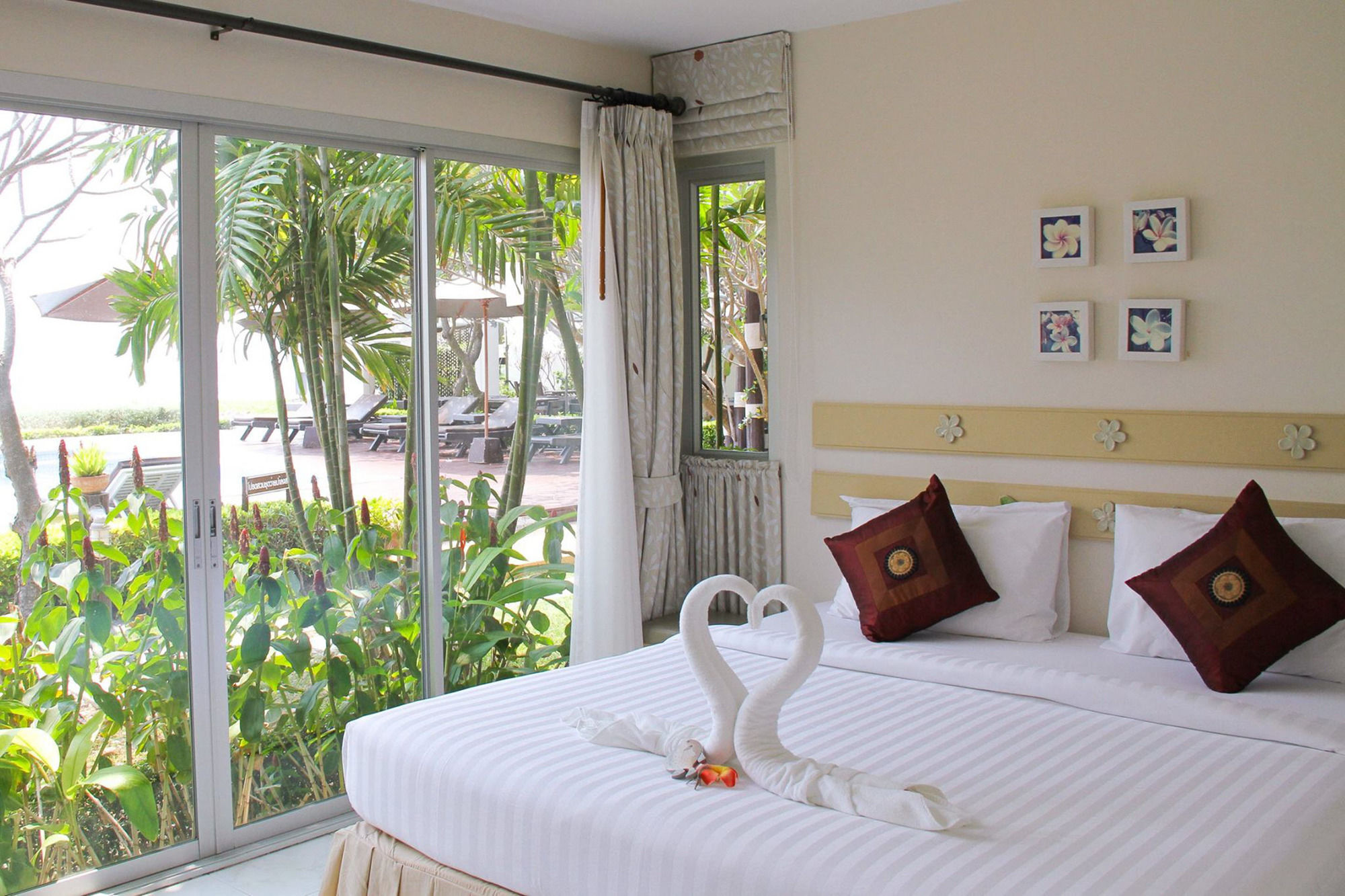 Chez Nous Boutique Resort Haad Chao Samran Dış mekan fotoğraf